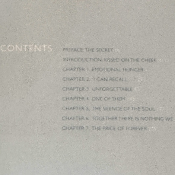 📚Collectors Edition #1003 - Audrey Hepburn, An Elegant Spirit - Hard Cover Book - Picture 15 of 16